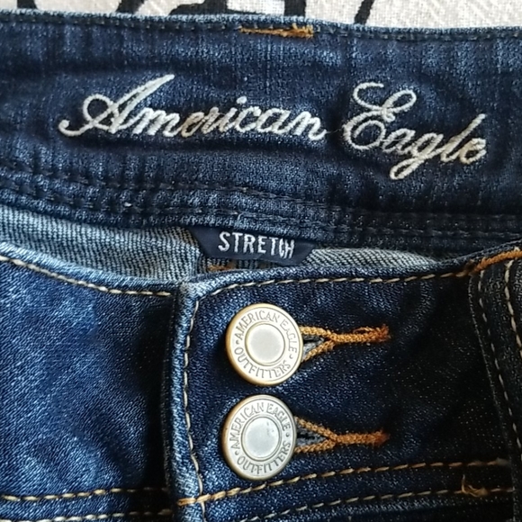 AE Stretchy Denim Jean Short - Picture 3 of 5